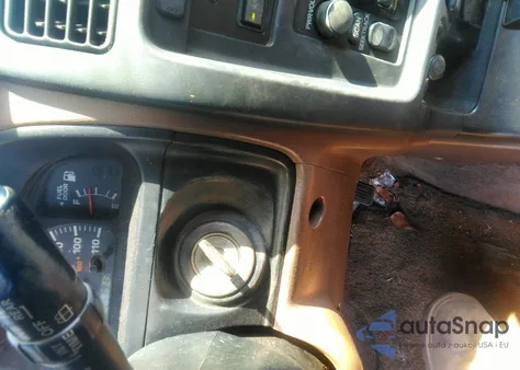 2000 Toyota 4Runner Sr5 V6 z USA, uszkodzony, nr VIN JT3GN86R9Y0149477